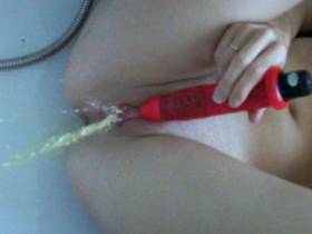 Vorschaubild vom Amateurporno mit dem Titel "Orgasmus mit Natursekt und Vibrator" von westice