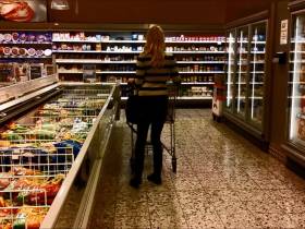 Vorschaubild vom Amateurporno mit dem Titel "Im Supermarkt heimlich gefilmt und abgeschleppt!!" von Anni-Trinity