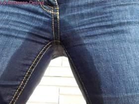 Vorschaubild vom Amateurporno mit dem Titel "Meine neue Jeans eingepisst & dabei ist Sie aufgerissen" von SheilaFeucht