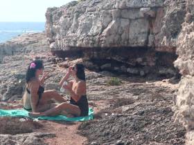 Vorschaubild vom Privatporno mit dem Titel "Hobbyfilmer auf Mallorca schön abgesaugt" von ViolettaAngel