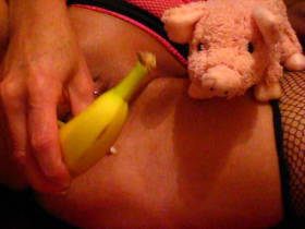 Vorschaubild vom Amateurporno mit dem Titel "Die Banane" von fickgeiles-ferkel