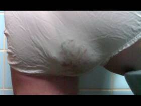 Vorschaubild vom Amateurporno mit dem Titel "Sweet Nylon set Pooped" von barbaratv