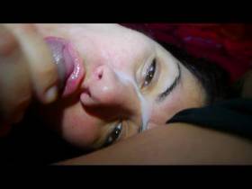 Vorschaubild vom Privatporno mit dem Titel "Blowjob – Deepthroat – Facial am frühen Morgen!" von HOTJuliaXXX