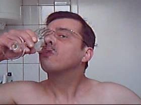 Vorschaubild vom Amateurporno mit dem Titel " Meine Pisse getrunken" von firebird1957