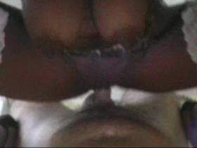 Vorschaubild vom Amateurporno mit dem Titel "Schokobebe wird gefickt" von Schokobebe