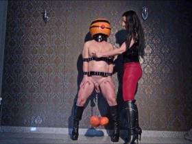 Vorschaubild vom Privatporno mit dem Titel "Kinky Halloween Slave" von MistressLuciana