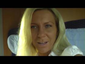 Vorschaubild vom Privatporno mit dem Titel "Im ICE allein als Fetischvideo FSK 16 HD Quali" von Geile-Sharon