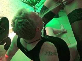 Vorschaubild vom Amateurporno mit dem Titel "Volle Pulle in die Fresse" von Xenia-Style