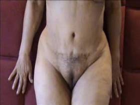 Vorschaubild vom Privatporno mit dem Titel "Nackt und ganz nah" von heelsschlampe