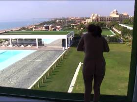 Vorschaubild vom Amateurporno mit dem Titel "ÖFFENTLICH auf dem Balkon gefickt & besamt! Total peinlich erwischt!" von HOTJuliaXXX