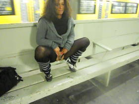 Vorschaubild vom Amateurporno mit dem Titel "Überdruck im U-Bahnhof public" von herrinsamira