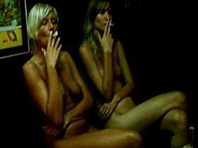 Vorschaubild vom Privatporno mit dem Titel "Nackt an der Bushaltestelle" von Ramona_Deluxe