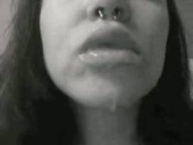 Vorschaubild vom Privatporno mit dem Titel "Naße Lippen" von MysteryCat