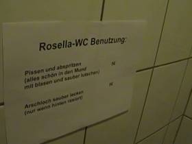 Vorschaubild vom Amateurporno mit dem Titel "Urinal-Rosella auf dem HerrenWc in der Kneipe" von RosellaExtrem