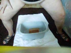 Vorschaubild vom Privatporno mit dem Titel "Userwunsch Kuchen vollpinkeln" von jacotymaus