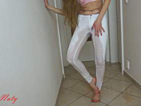 Vorschaubild vom Privatporno mit dem Titel "Weiße Jeans mit Natursekt veredelt" von sexynaty