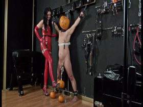 Vorschaubild vom Amateurporno mit dem Titel "Der Halloweensklave 2" von SMBoy