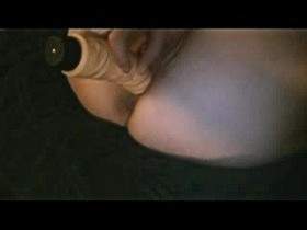 Vorschaubild vom Amateurporno mit dem Titel "Die Fotze die mit dem Dildo tanzt" von Zaubermarie
