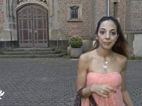 Vorschaubild vom Privatporno mit dem Titel "EXXXXXXX vor der Kirche zum Fick" von lilly-lil