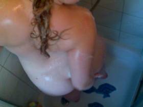 Vorschaubild vom Privatporno mit dem Titel "Duschen" von sexyvenushuegel